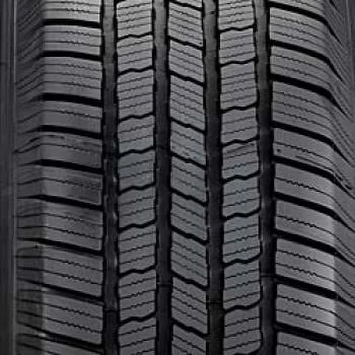265/70R17 113T All-Season Light Truck Tire