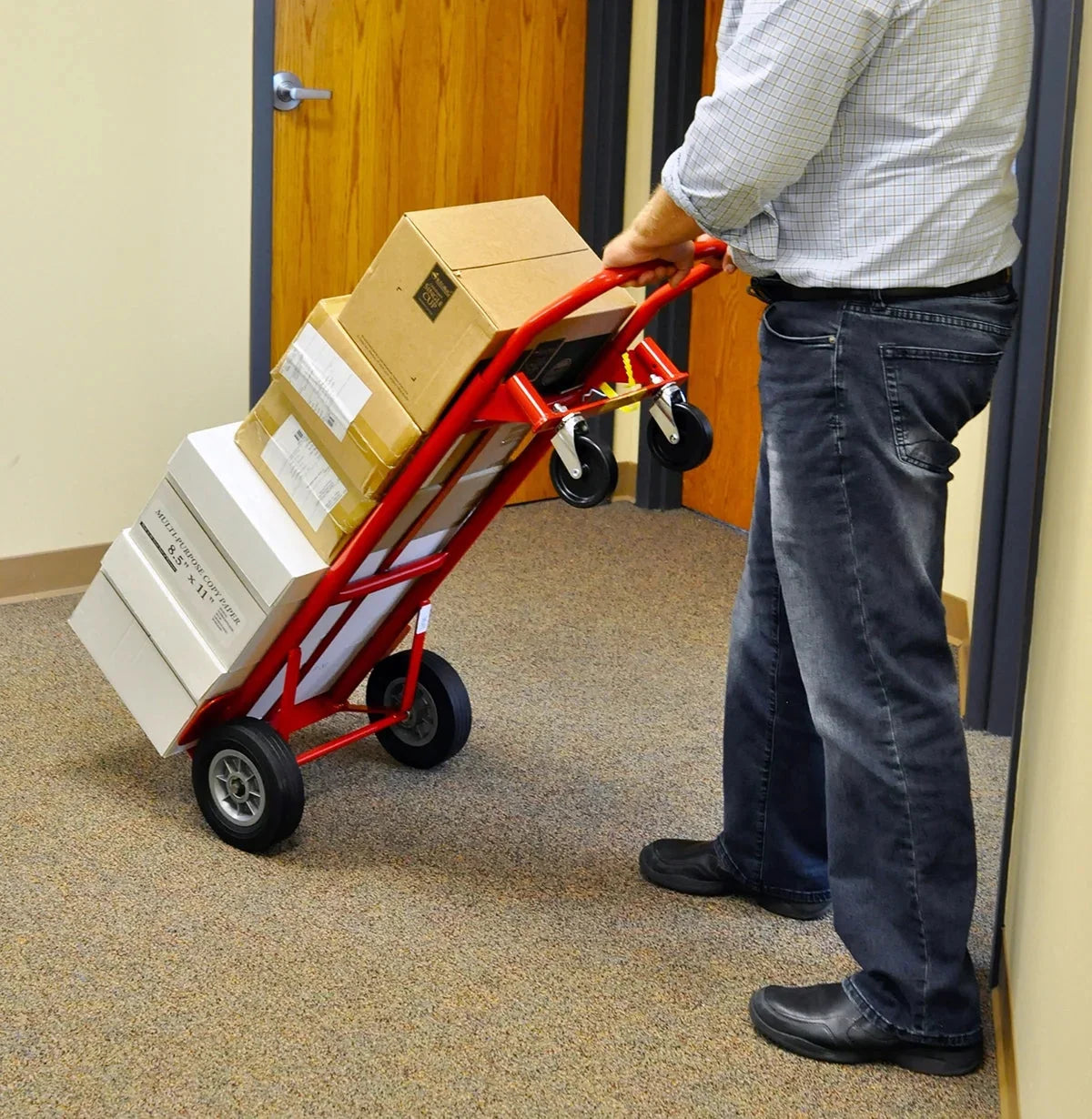 Milwaukee 2-in-1 Convertible Hand Truck, 600 lb Capacity