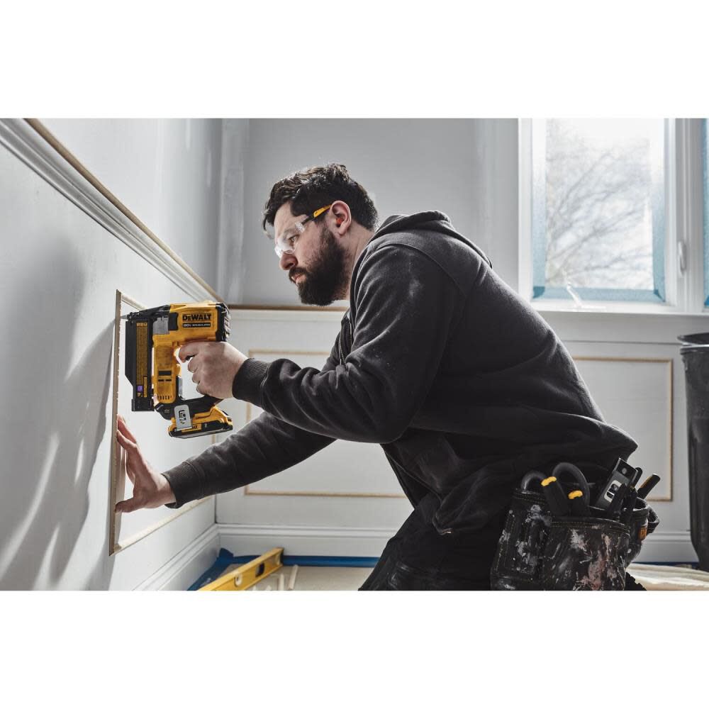 Compact Series 20V 23 Gauge Pin Nailer Kit - DCN623D1