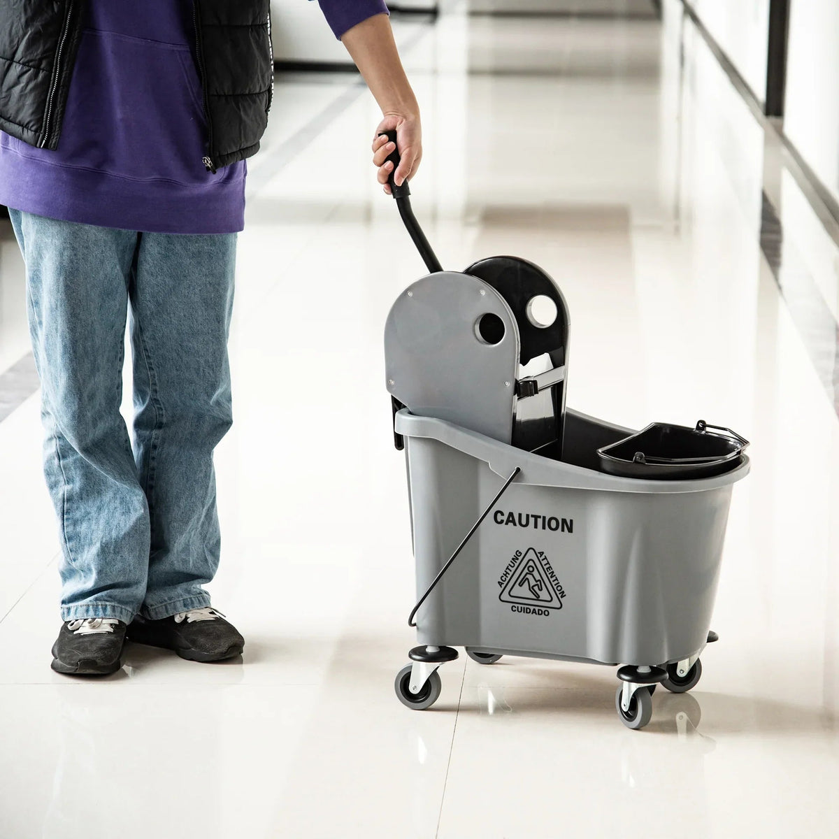 HOMCOM 9.5 Gallon Mop Bucket With Wringer Cleaning Cart, 38 Quart, Grey
