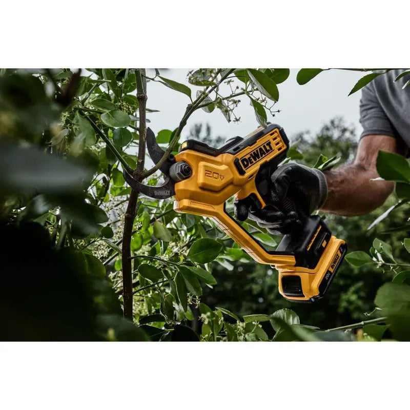 DEWALT 20V MAX 1 1/2 in Cordless Pruner Bare Tool - DCPR320B