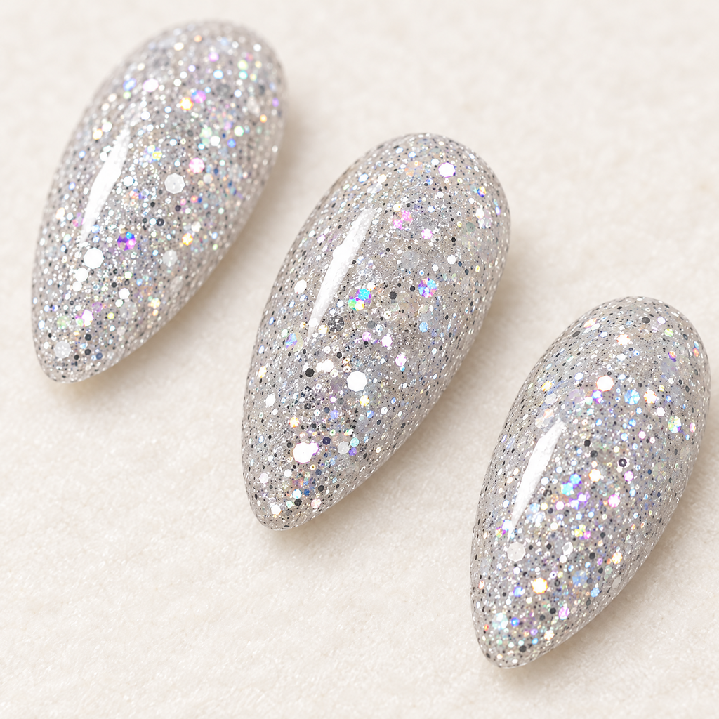 Holographic Sugar Glitter Press On Nails nail art close-up