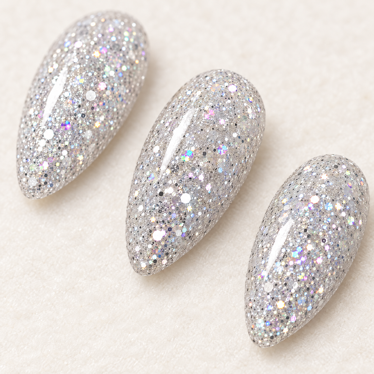Holographic Sugar Glitter Press On Nails nail art close-up